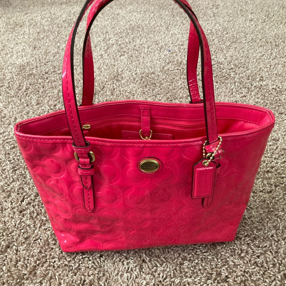 RARE Coach Signature “Peyton” Tote in Embossed Pomegranate Pink Patent Leather
